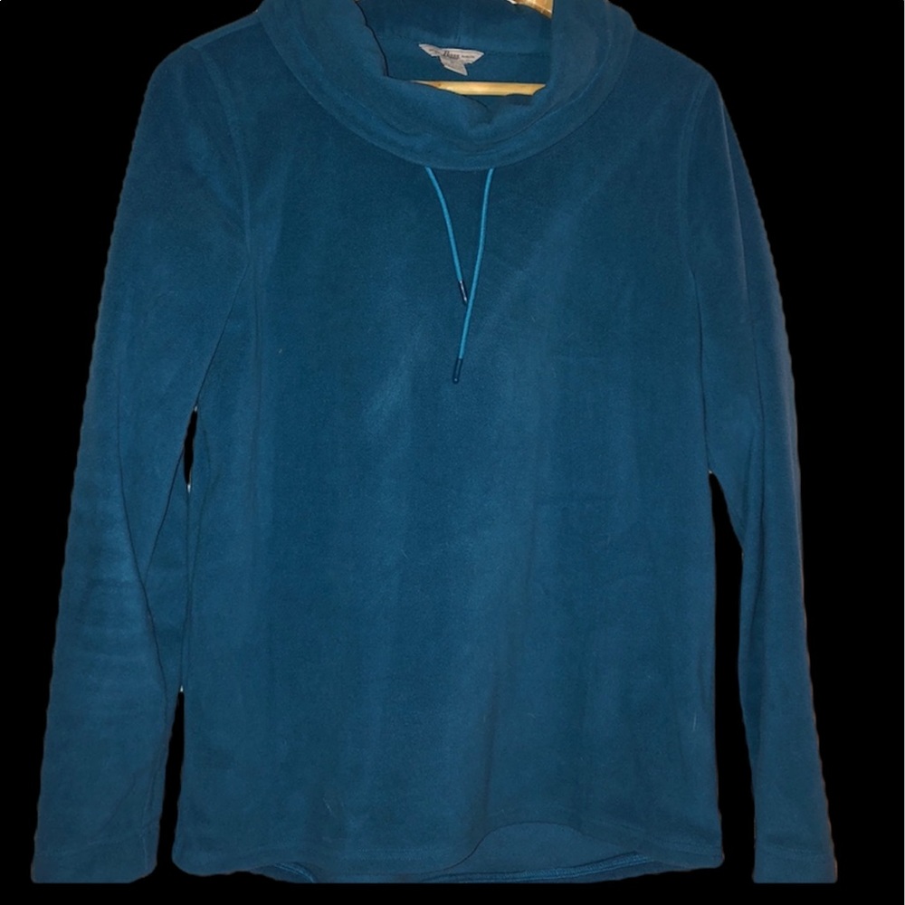 Fleece funnel neck pullover